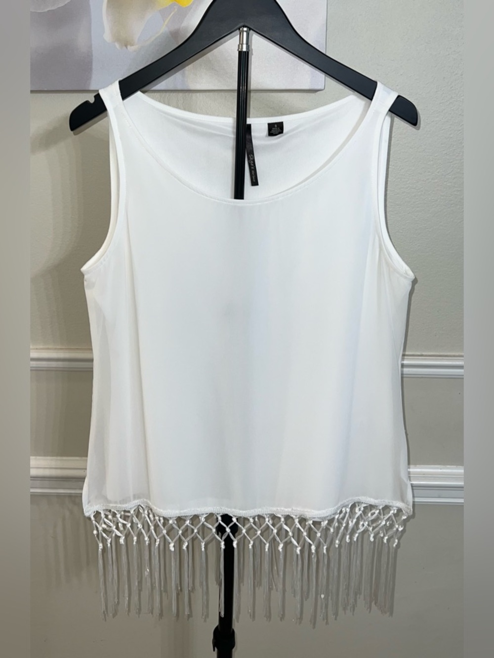Skye's the Limit White Sleeveless Fringe Tank! Size Small.